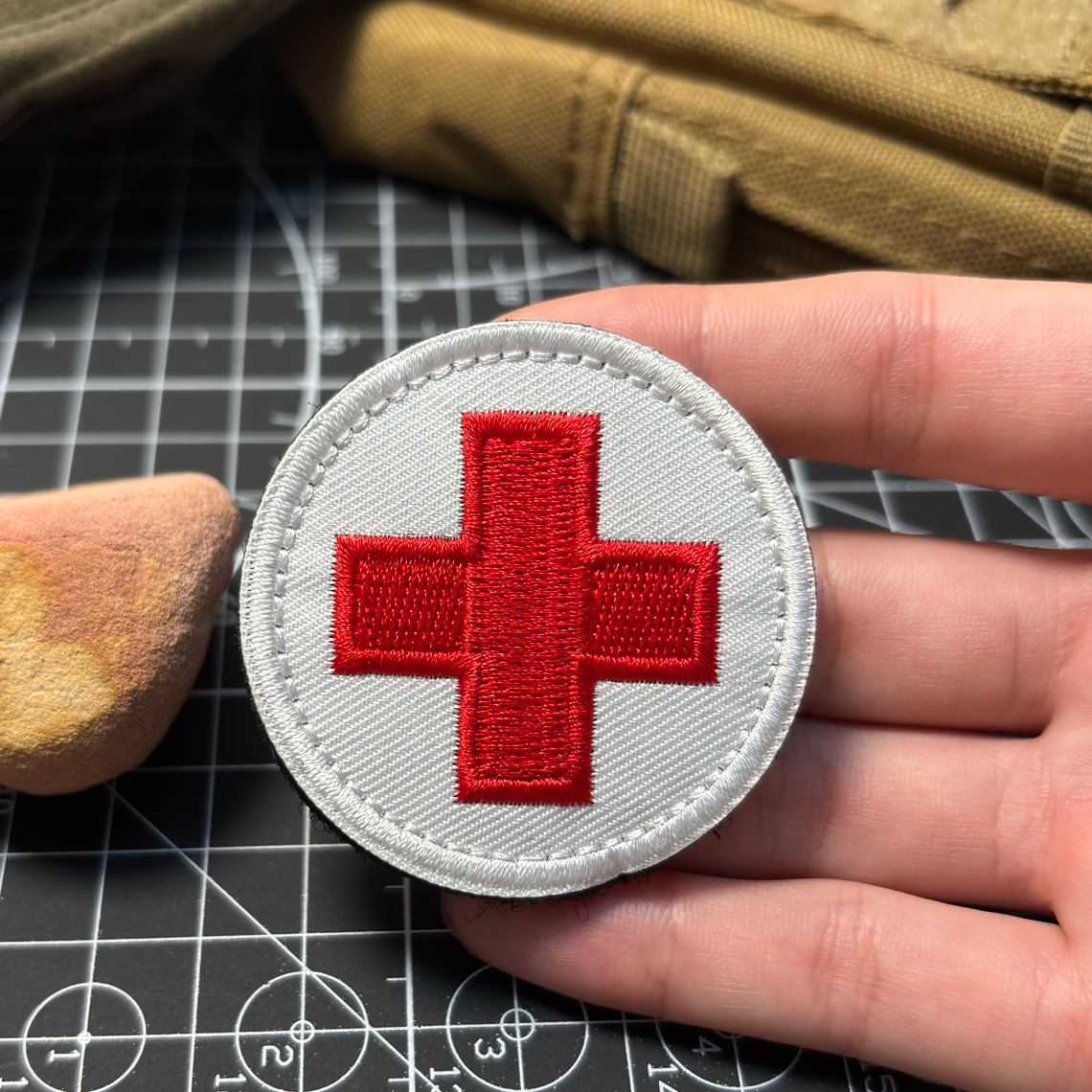 First Aid Red Cross Round Patc - First Aid Bag Kit recensie en prijs